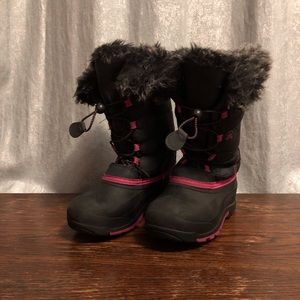 Kamik girls winter boots , size 1